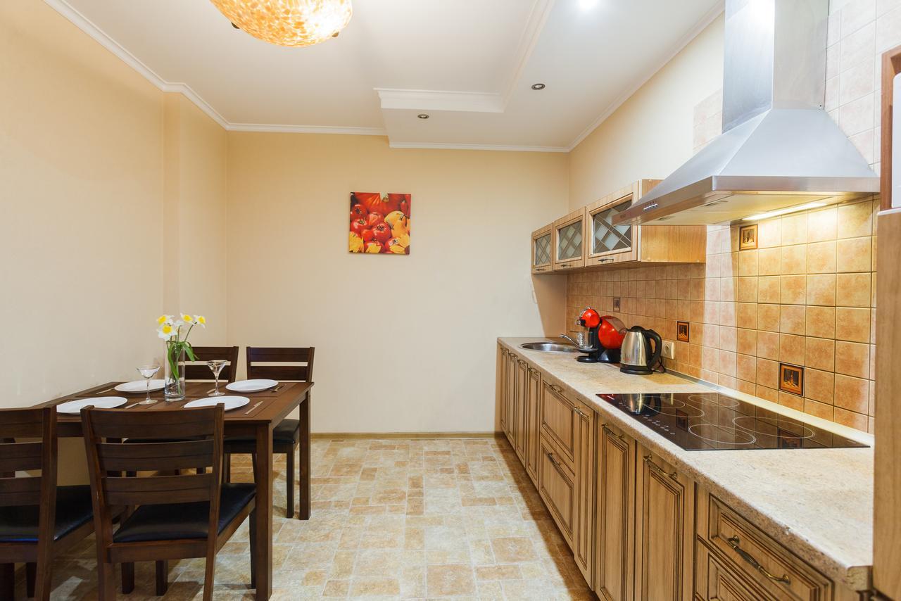 Apartment In Complex Korona On Knyazhyi Zaton 21 Kijev Kültér fotó